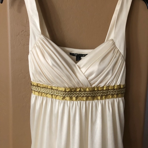 Beautiful Goddess Dress - Picture 2 of 6